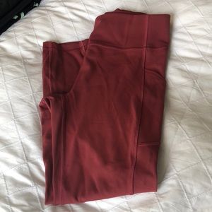 Lululemon invigorate chianti